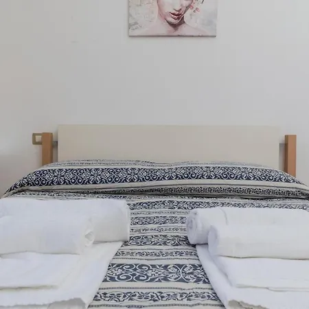Apartment Terrace With View - Pasana